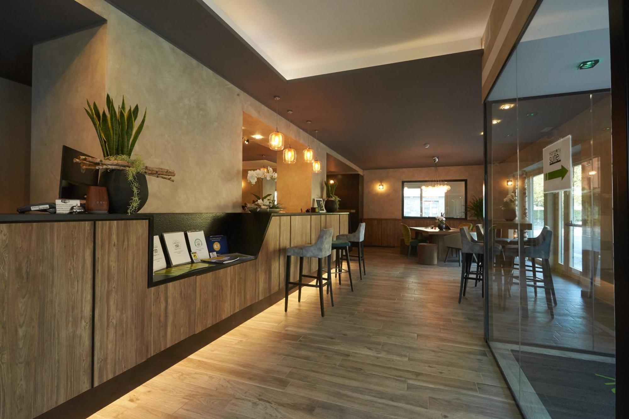 Harmony Suite Hotel Selvino Exterior foto
