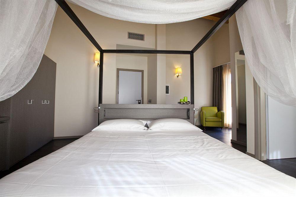 Harmony Suite Hotel Selvino Exterior foto