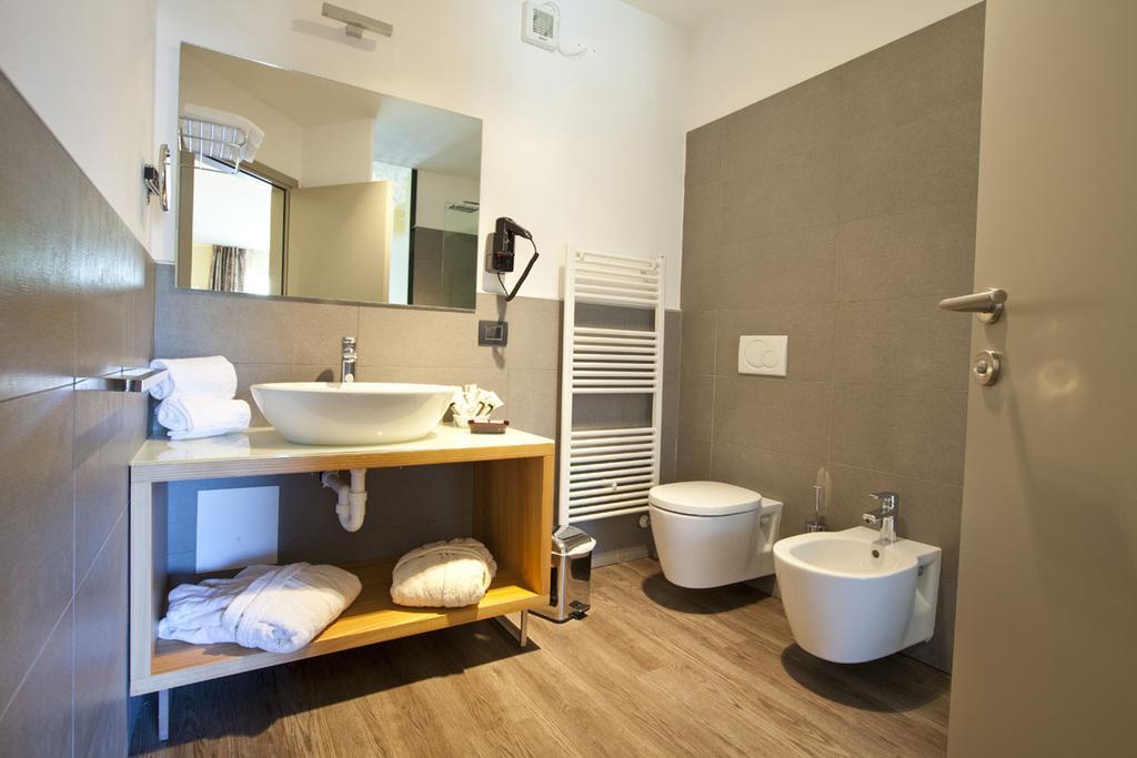 Harmony Suite Hotel Selvino Cameră foto