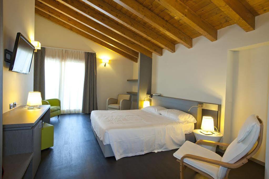 Harmony Suite Hotel Selvino Exterior foto